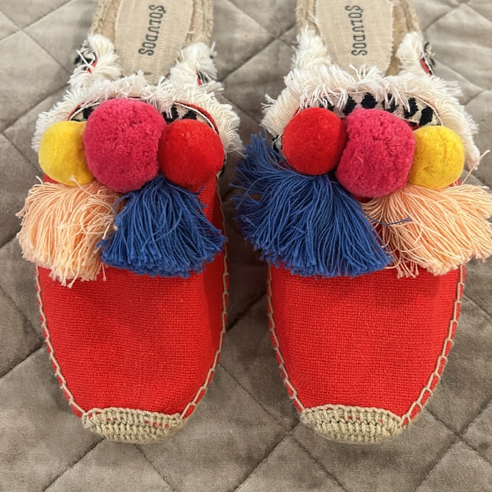 Soludos Shoes - Picture 3 of 3